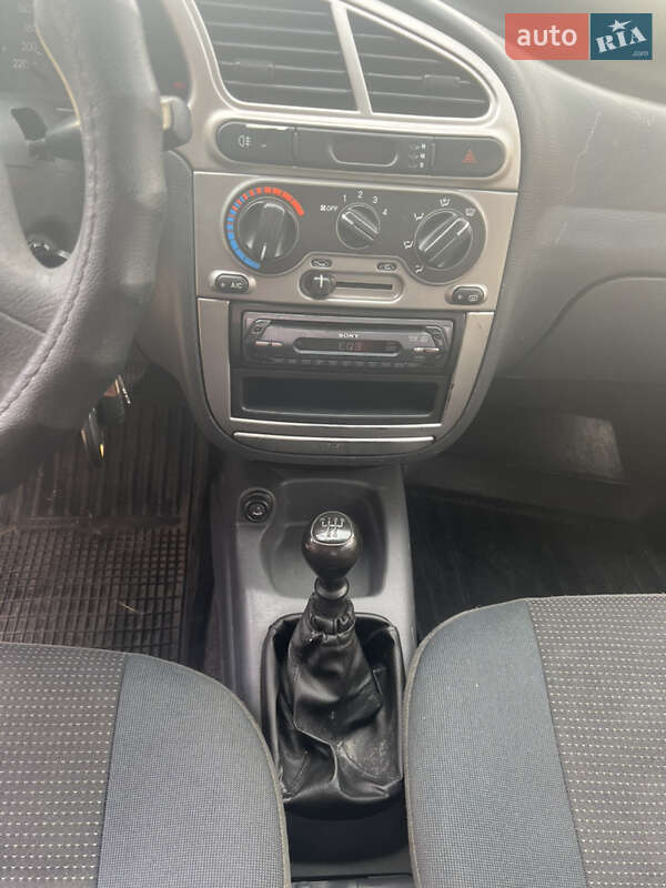 Седан Daewoo Lanos 2005 в Киеве