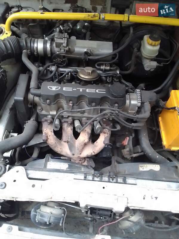 Седан Daewoo Lanos 1998 в Днепре