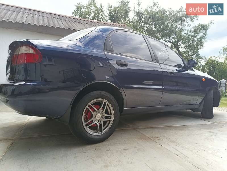 Седан Daewoo Lanos 2003 в Калуші