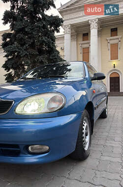 Седан Daewoo Lanos 2001 в 