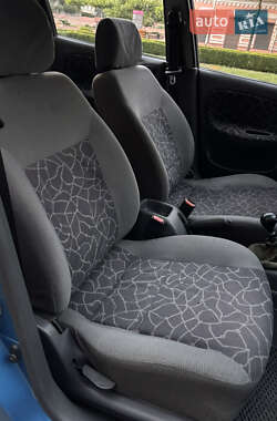 Седан Daewoo Lanos 2001 в 