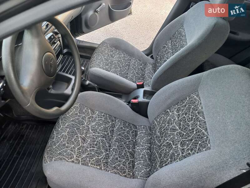 Седан Daewoo Lanos 2008 в Шостці