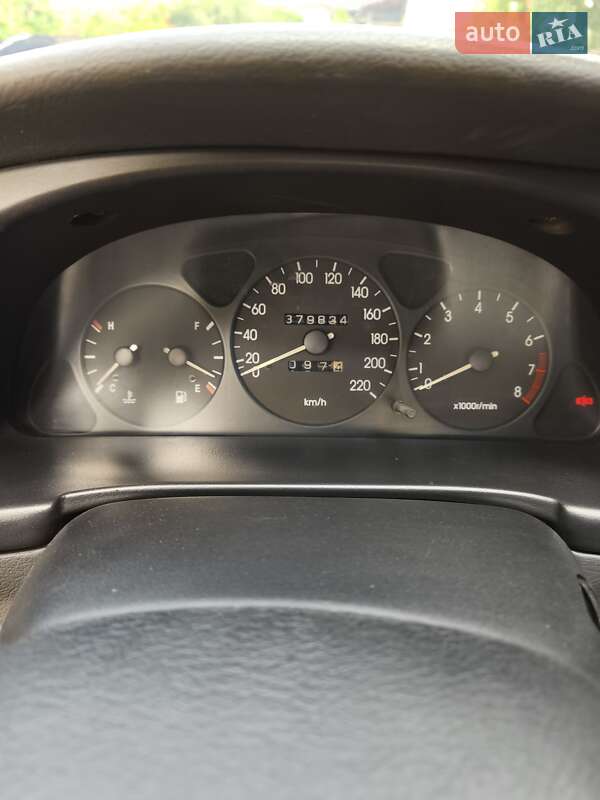 Седан Daewoo Lanos 2000 в Киеве
