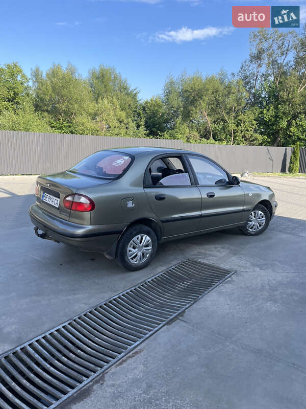 Седан Daewoo Lanos 2004 в Иршаве