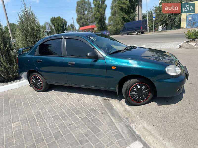 Седан Daewoo Lanos 2003 в Дніпрі