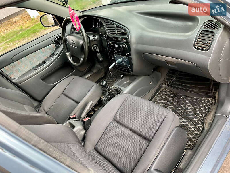 Седан Daewoo Lanos 2005 в Дачному