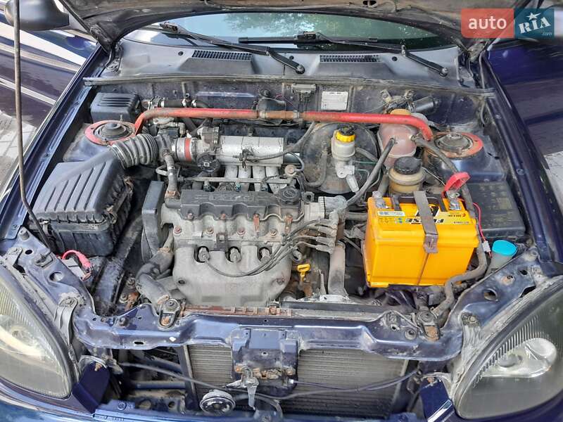 Седан Daewoo Lanos 2003 в Кременце