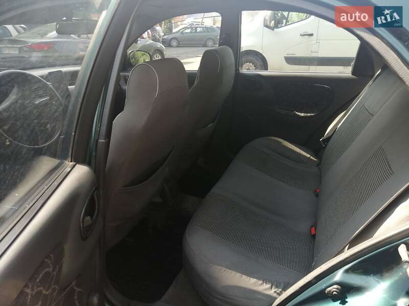Седан Daewoo Lanos 2002 в Хмельницком