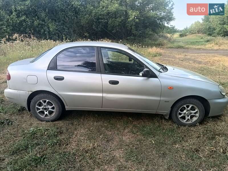 Седан Daewoo Lanos 2003 в Покровском