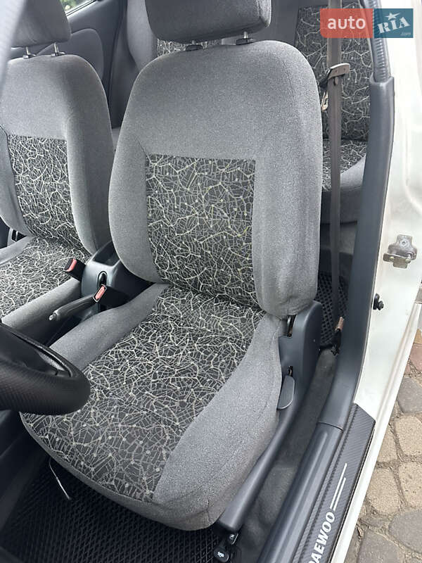 Седан Daewoo Lanos 2006 в Хотині