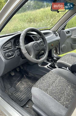 Седан Daewoo Lanos 2004 в 