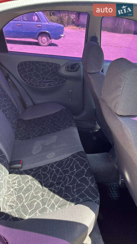 Седан Daewoo Lanos 2004 в Николаеве