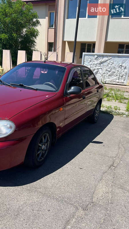 Седан Daewoo Lanos 2004 в Николаеве