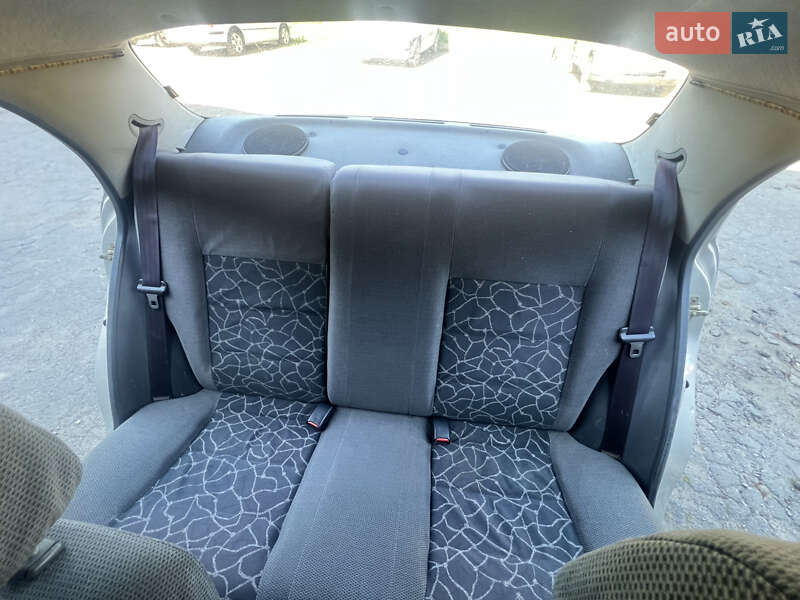 Седан Daewoo Lanos 2003 в Рівному