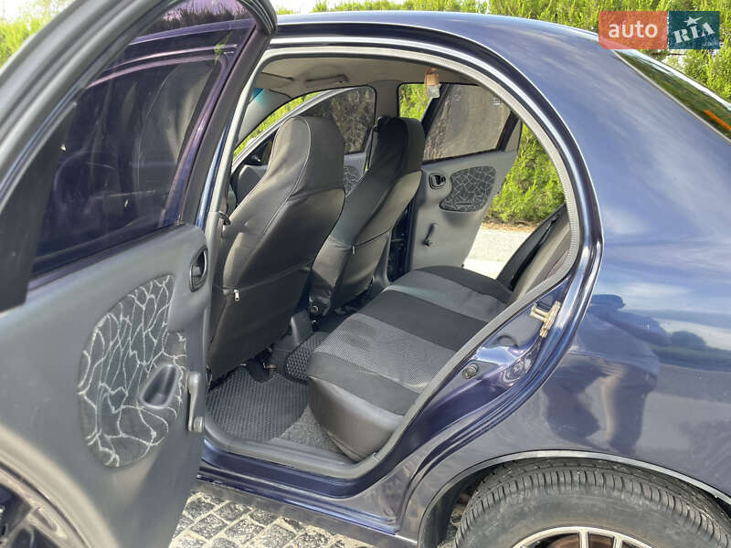 Седан Daewoo Lanos 2003 в Полтаві