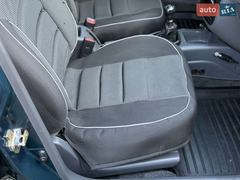 Седан Daewoo Lanos 2004 в Днепре