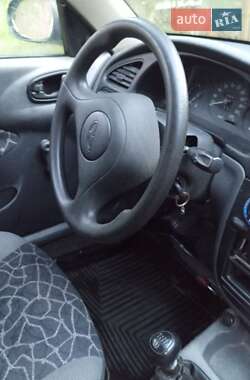 Седан Daewoo Lanos 2004 в Хусте
