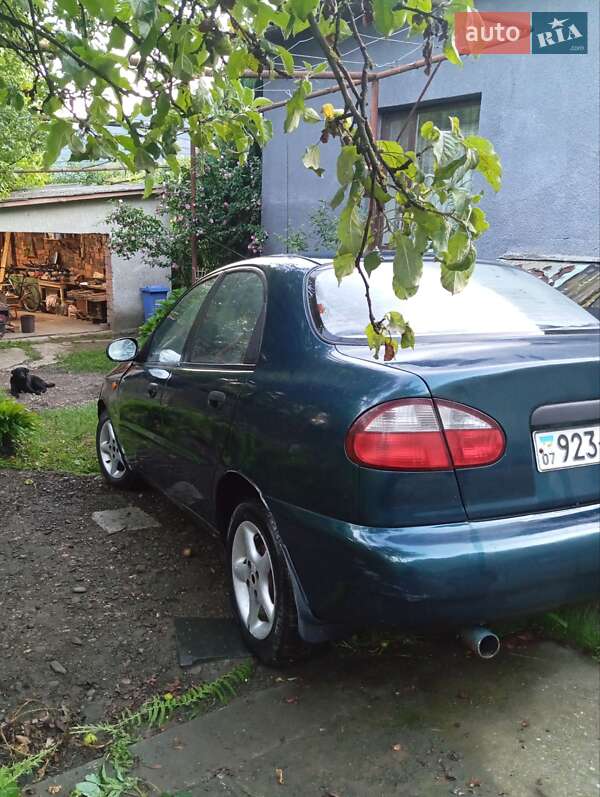 Седан Daewoo Lanos 2004 в Хусте