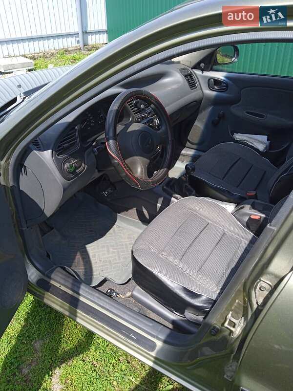 Седан Daewoo Lanos 2005 в Киеве