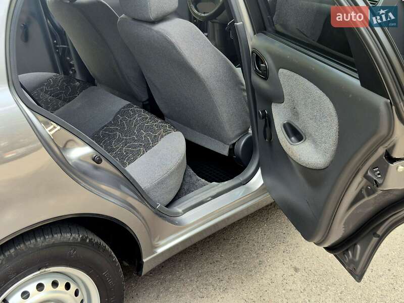 Седан Daewoo Lanos 2008 в Новомосковську