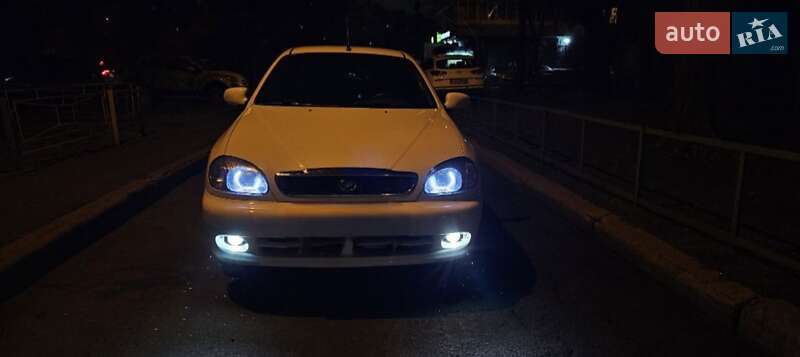 Седан Daewoo Lanos 2012 в Івано-Франківську