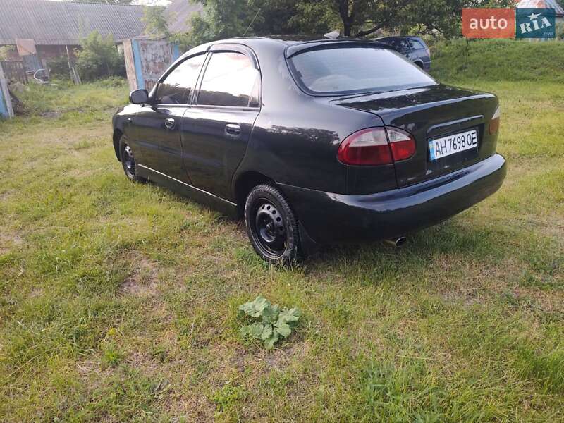 Седан Daewoo Lanos 2006 в Ромнах