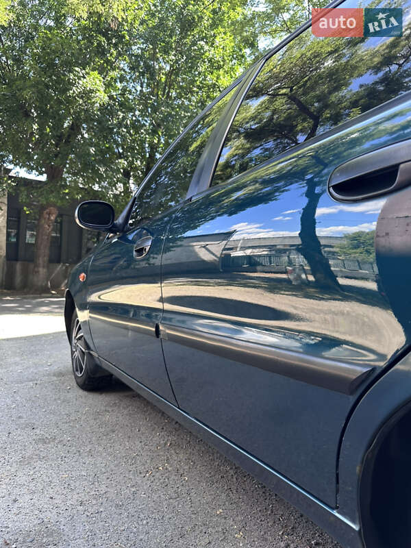 Седан Daewoo Lanos 2004 в Днепре