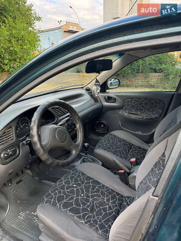 Седан Daewoo Lanos 2003 в Запорожье