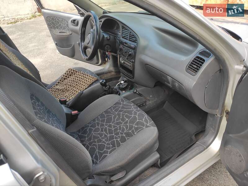 Седан Daewoo Lanos 2003 в Харькове