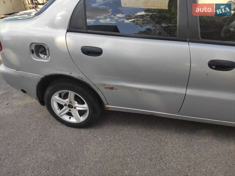 Седан Daewoo Lanos 2003 в Харькове