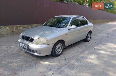 Седан Daewoo Lanos 1998 в Новом Ярычеве