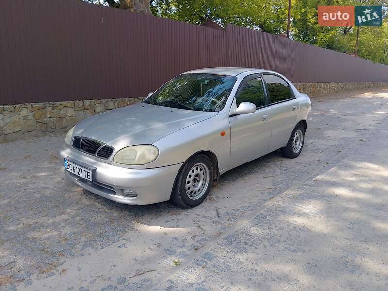 Седан Daewoo Lanos 1998 в Новом Ярычеве