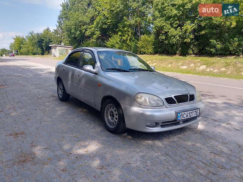 Седан Daewoo Lanos 1998 в Новом Ярычеве
