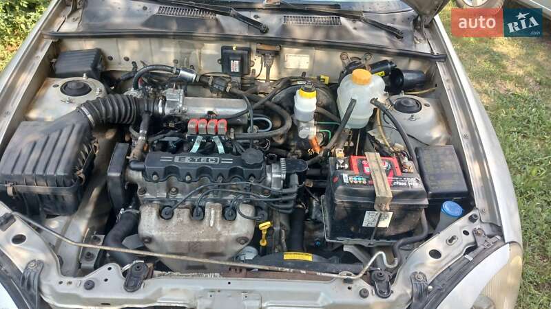 Седан Daewoo Lanos 2005 в Магдалиновке