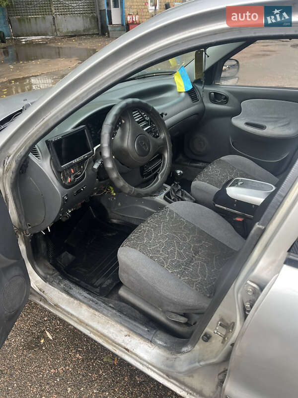 Седан Daewoo Lanos 2006 в Києві