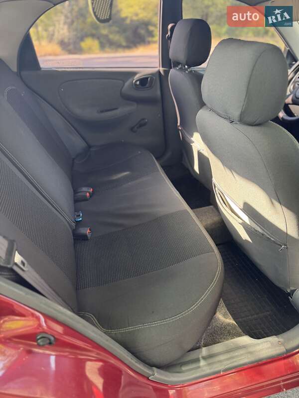 Хэтчбек Daewoo Lanos 2004 в Верхнеднепровске