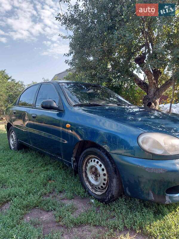Седан Daewoo Lanos 2002 в Днепре