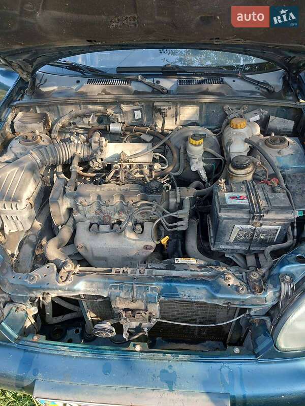 Седан Daewoo Lanos 2002 в Днепре