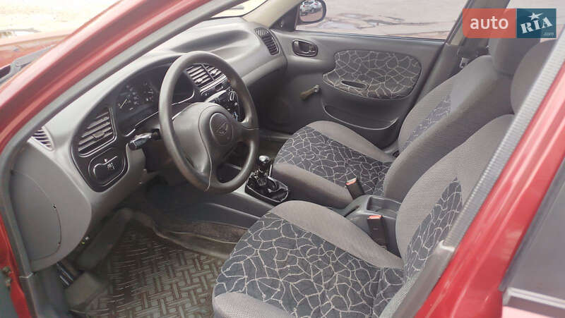Седан Daewoo Lanos 2003 в Харкові