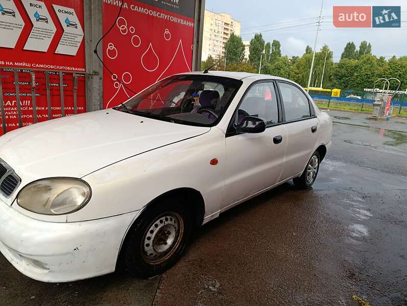 Седан Daewoo Lanos 2003 в Киеве