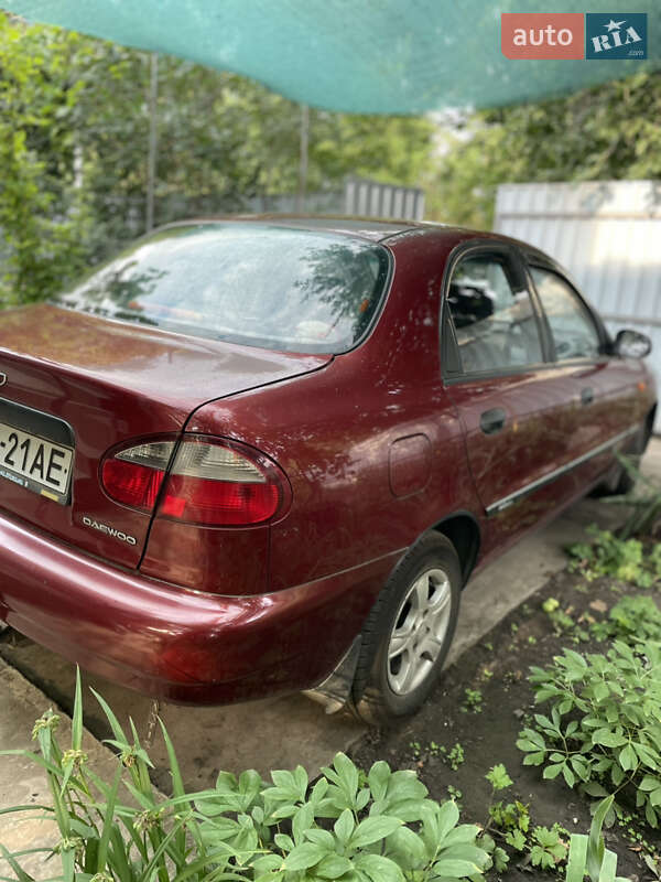 Седан Daewoo Lanos 2003 в Синельниково