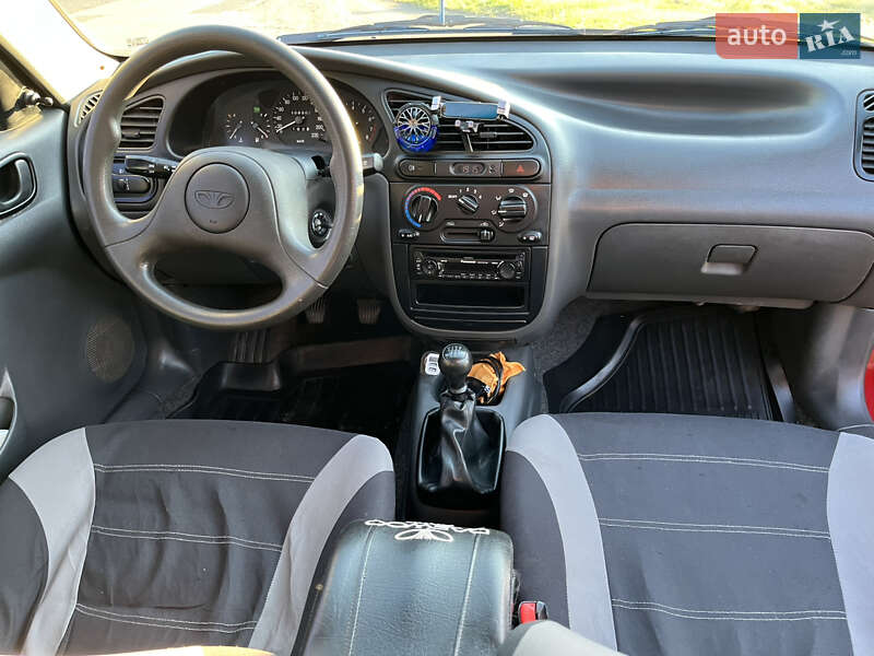 Седан Daewoo Lanos 2008 в Миргороді