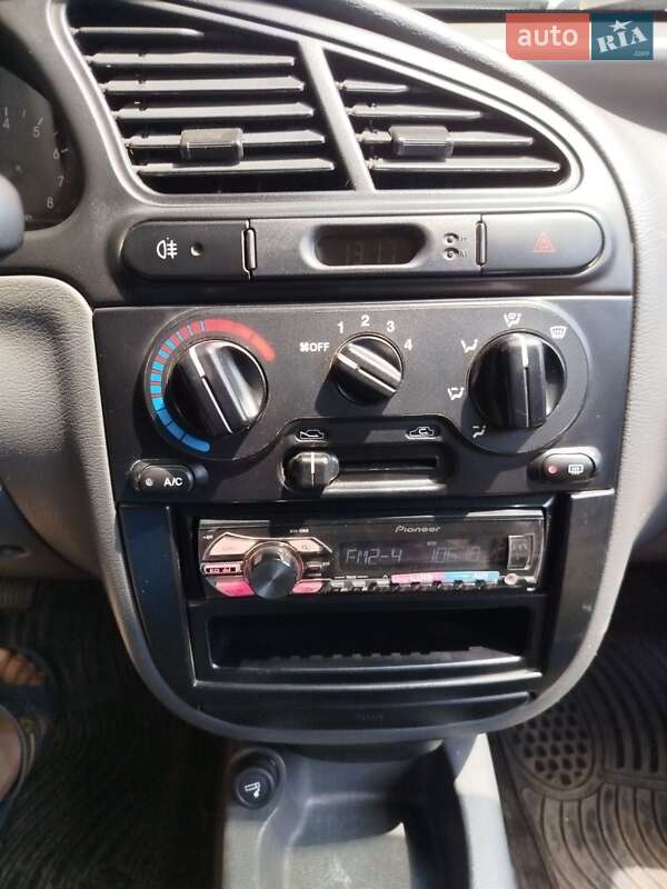 Седан Daewoo Lanos 2008 в Днепре