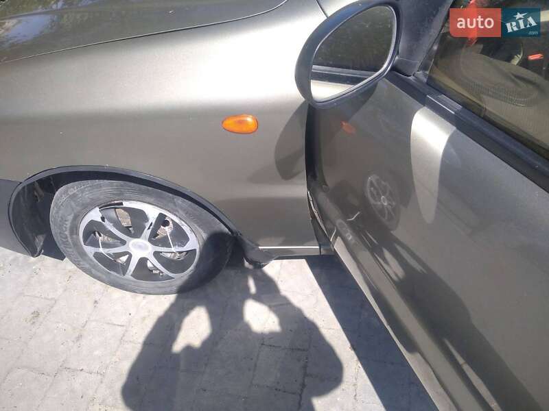 Седан Daewoo Lanos 2004 в Львове
