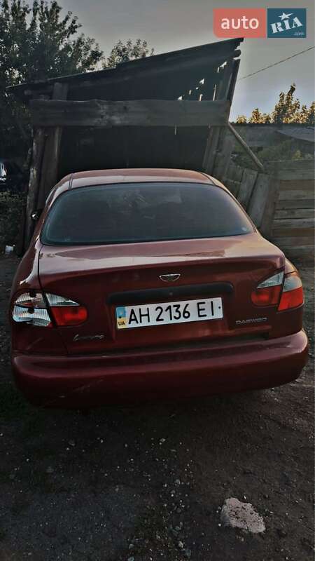 Седан Daewoo Lanos 2004 в Новомосковске