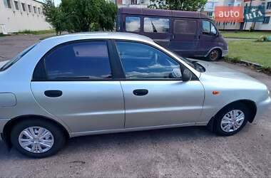 Седан Daewoo Lanos 1998 в 