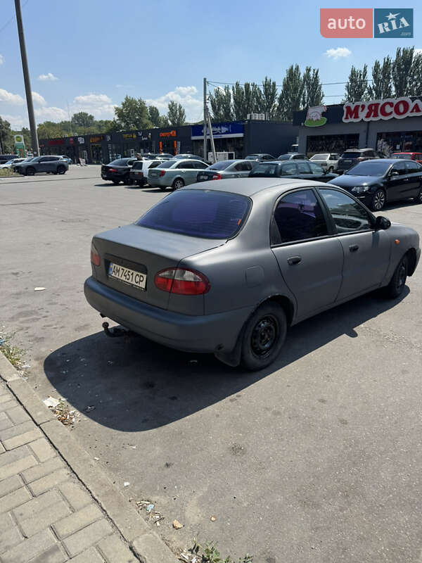 Седан Daewoo Lanos 2002 в Романове