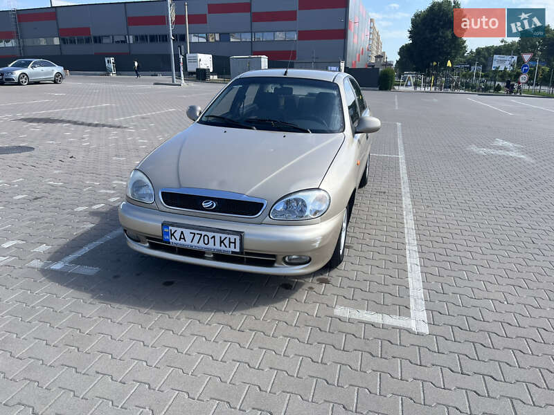 Седан Daewoo Lanos 2012 в Святопетрівське