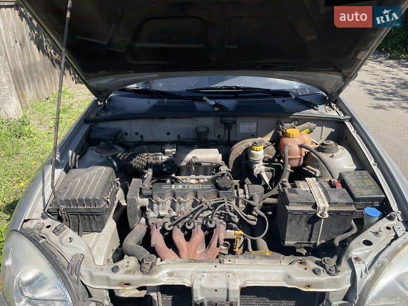 Седан Daewoo Lanos 2006 в Иванкове