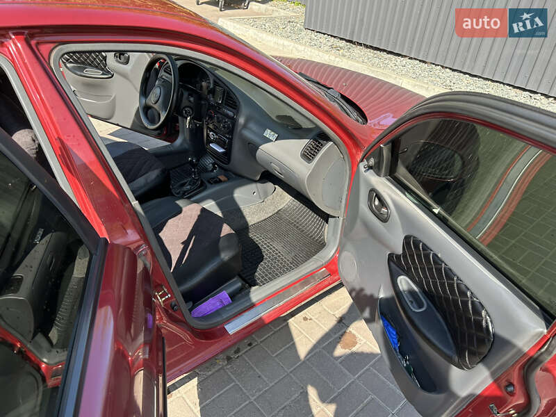 Седан Daewoo Lanos 2004 в Славянске